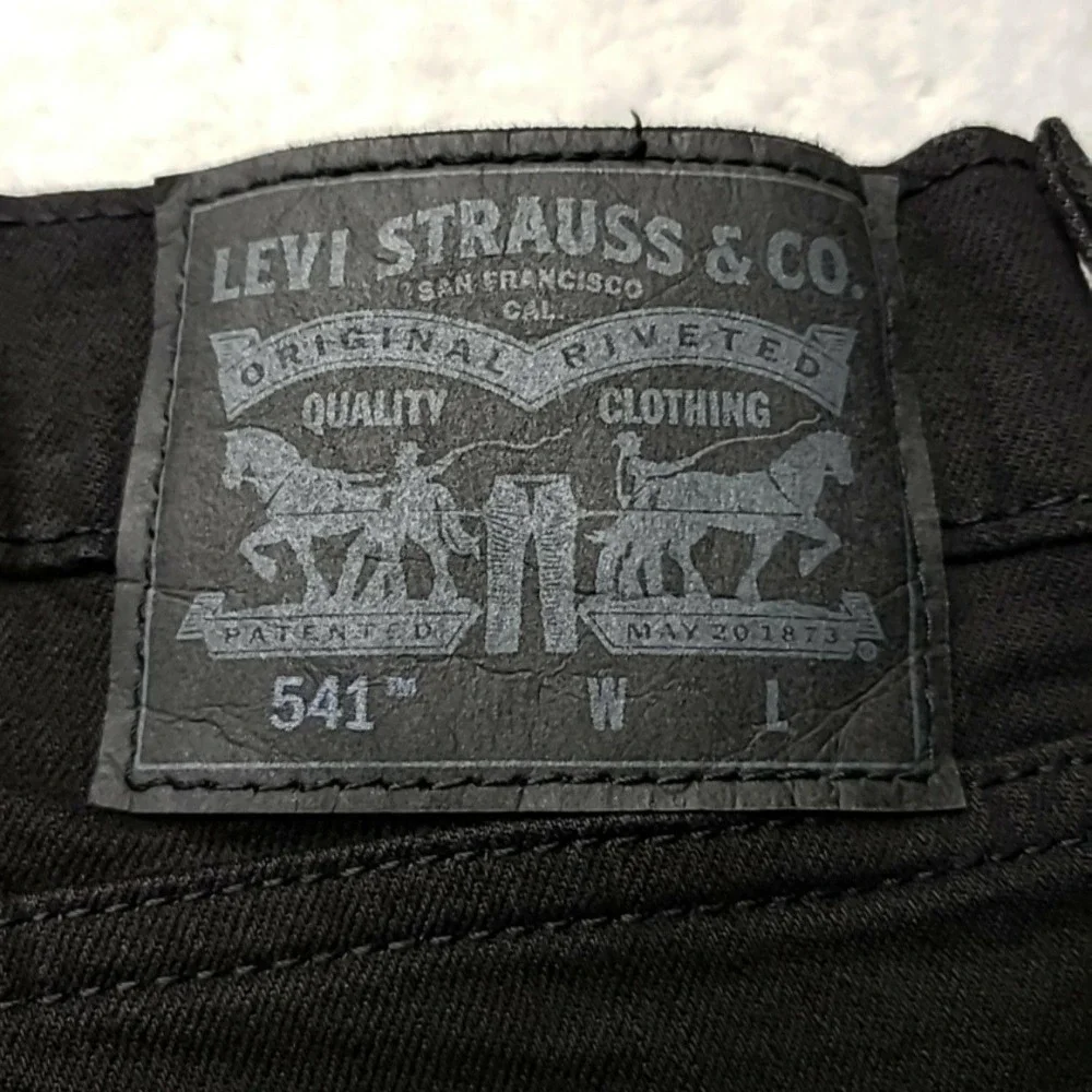 Levis 541 Jeans Mens 46x34 Black Athletic Tapered Stretch Denim Pants Dark Wash